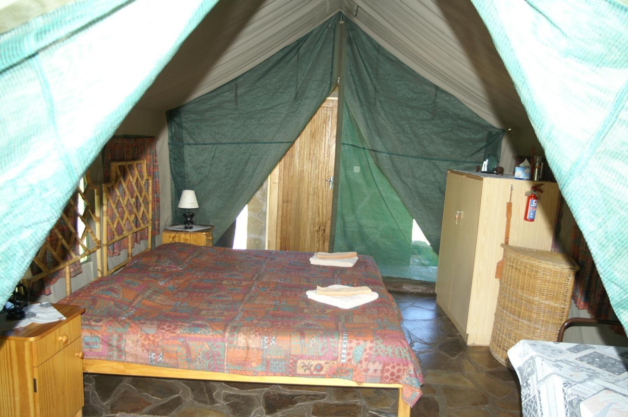 Etusis Lodge Usakos Extérieur photo
