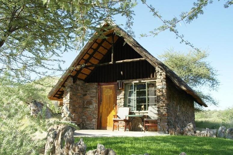 Etusis Lodge Usakos Extérieur photo