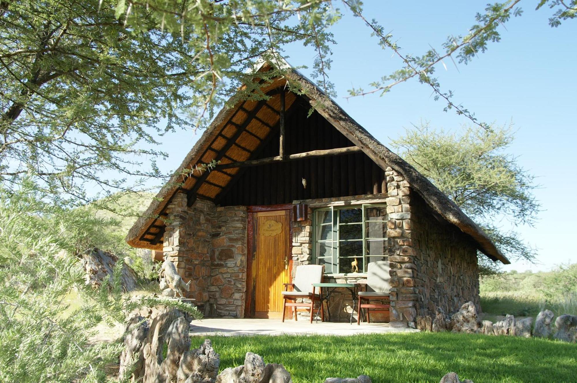 Etusis Lodge Usakos Extérieur photo