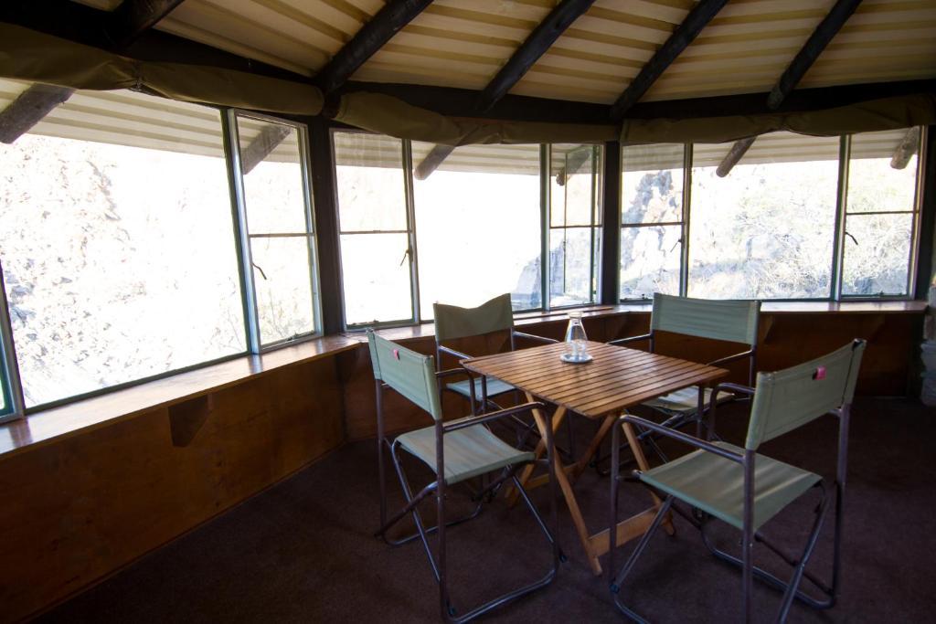 Etusis Lodge Usakos Extérieur photo
