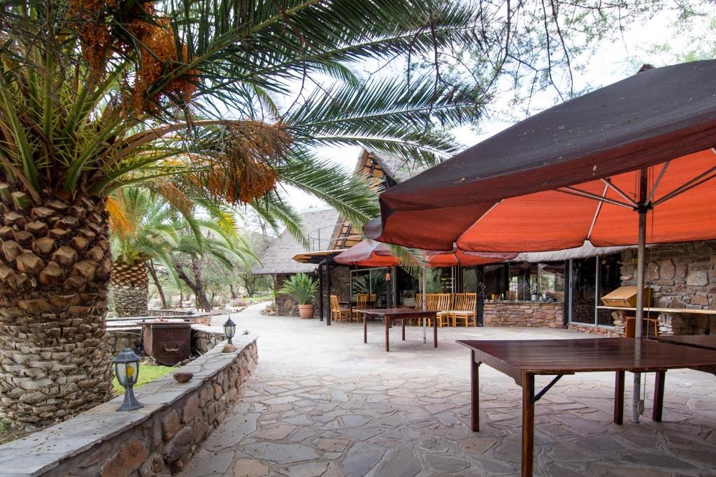 Etusis Lodge Usakos Extérieur photo