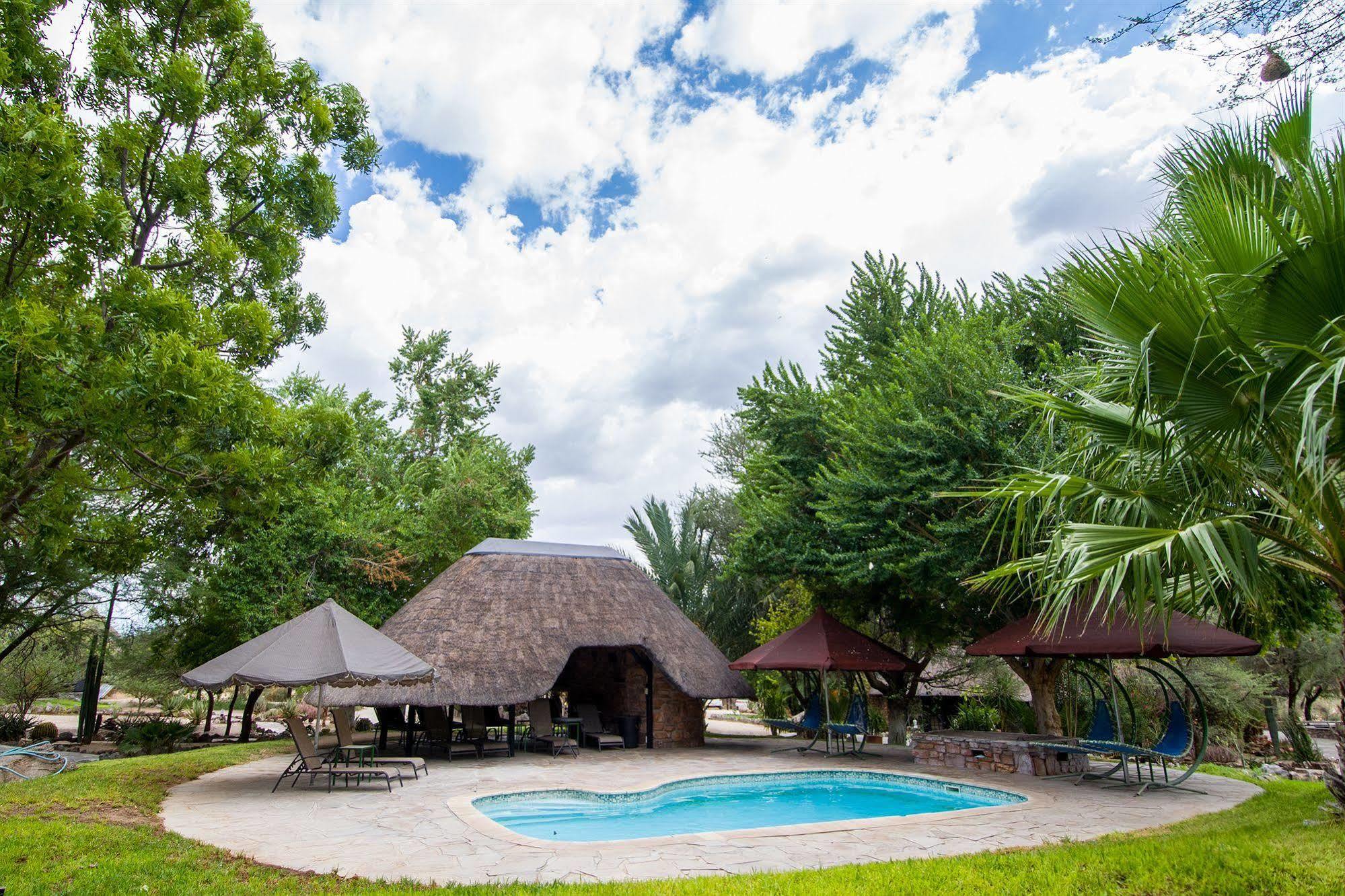 Etusis Lodge Usakos Extérieur photo